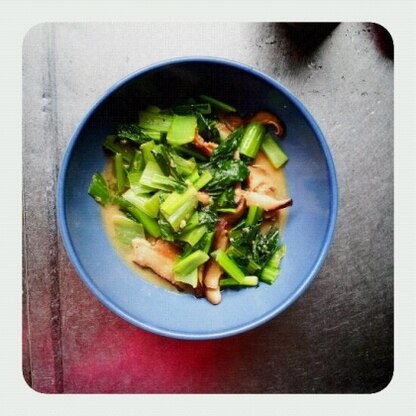 母に体によい小松菜を、と思ったけどどう使っていいかわからなかったので助かりました！おいしいレシピをありがとうです。